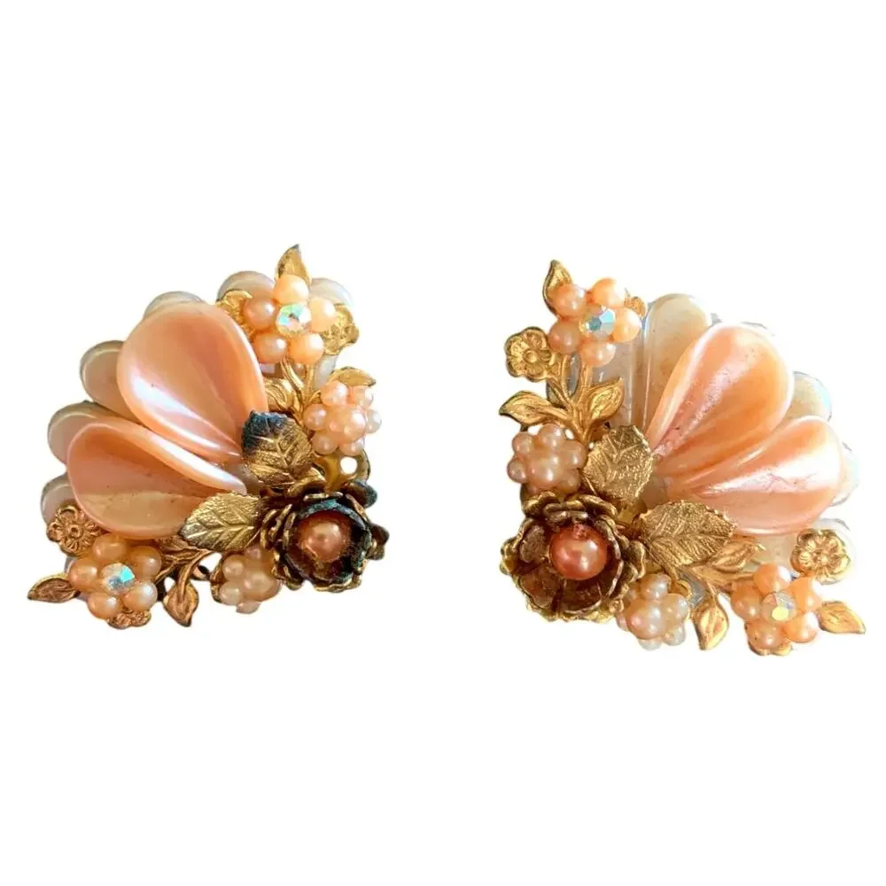Vintage 1950s Lucite Flower Clip Earrings Peach Gold Tone Floral